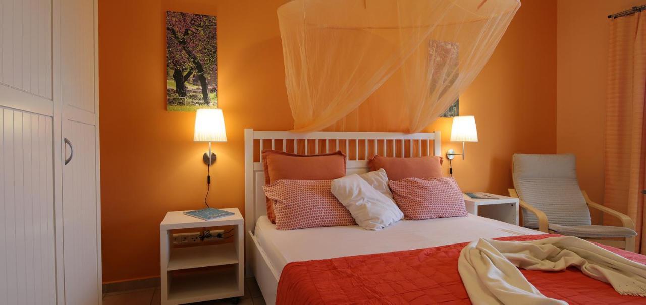 Oasis By The Sea Aparthotel Chiliadou  Exterior photo